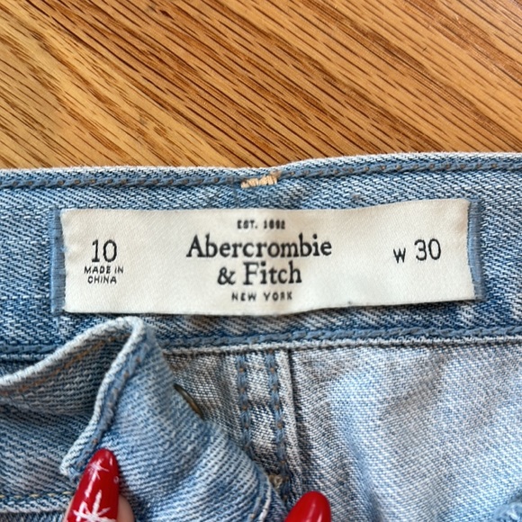 Abercrombie jean shorts - Picture 2 of 3
